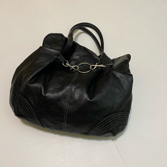 ❤️ Maurices black handbag! - Picture 10 of 14